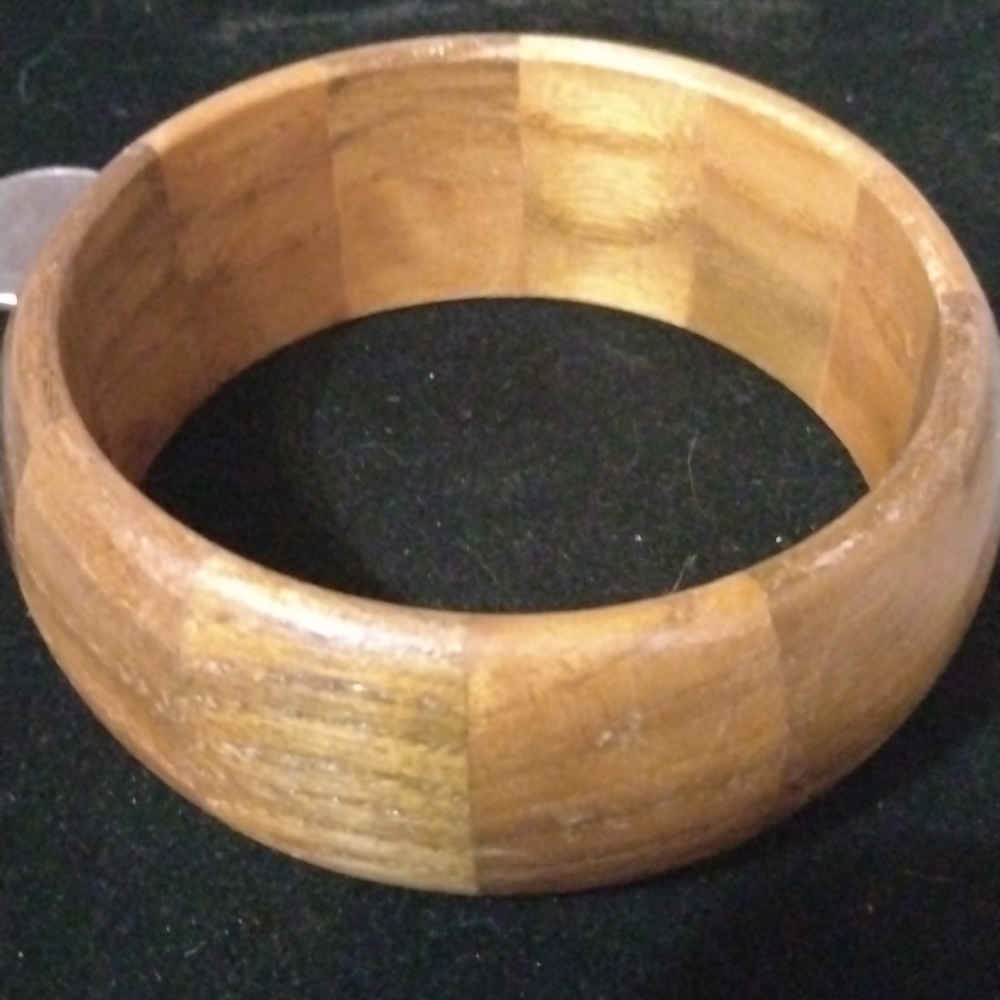 Vintage Wood Bracelet (Sku 7094)